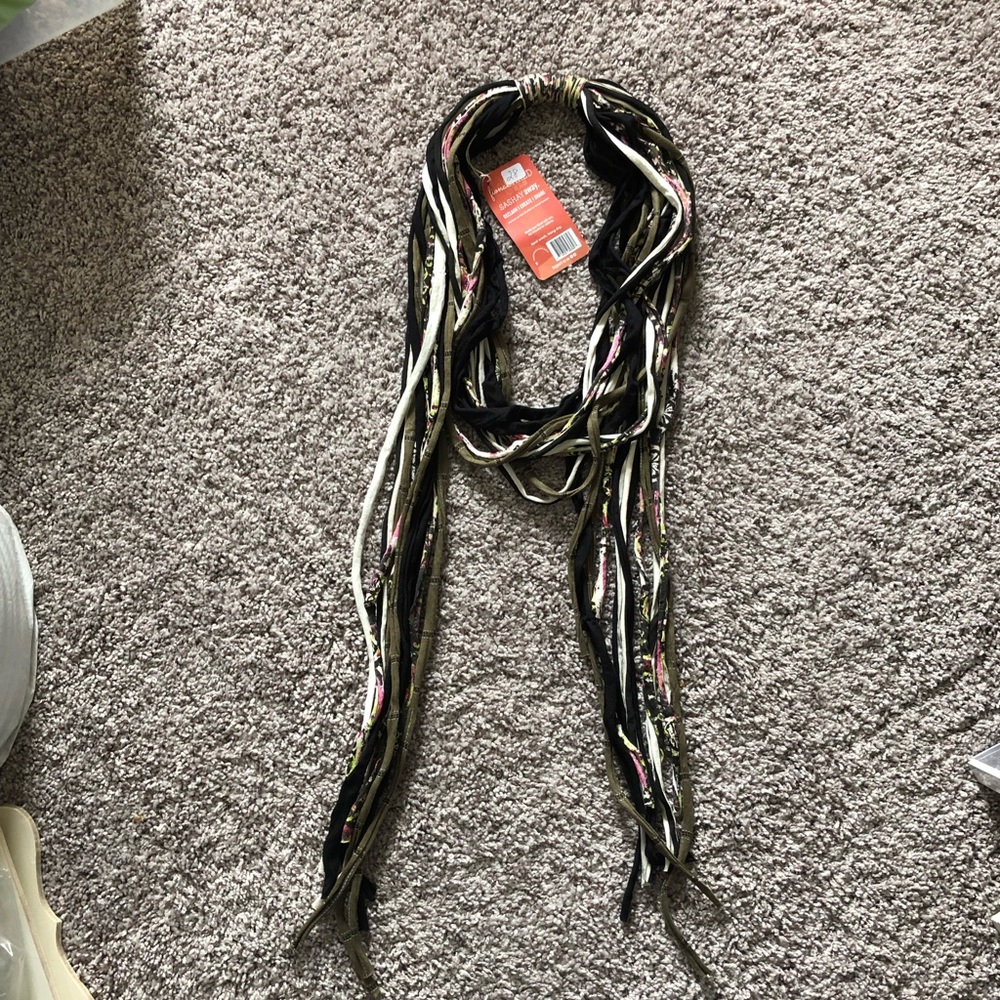 Dona Bela Shreds Scarf
